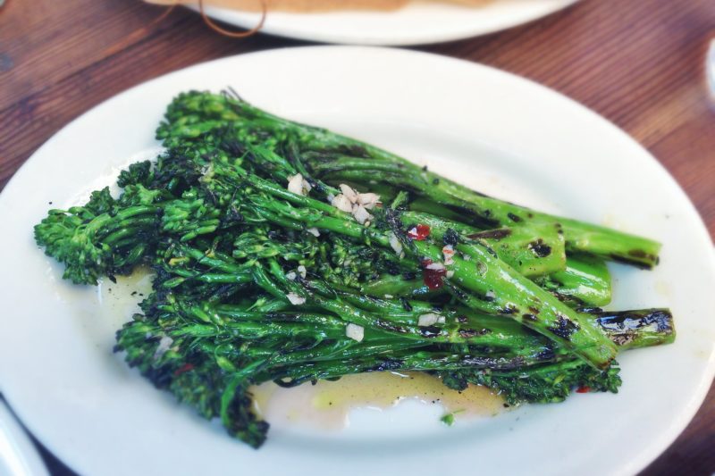 What's the Difference Between Broccolini, Broccoli Rabe, and Chinese Broccoli?